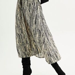 Nine West Black and Cream Maxi Skirt